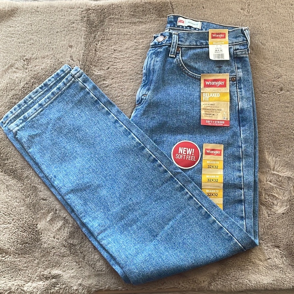 Wrangler - Men’s Classic Relaxed Fit Jean